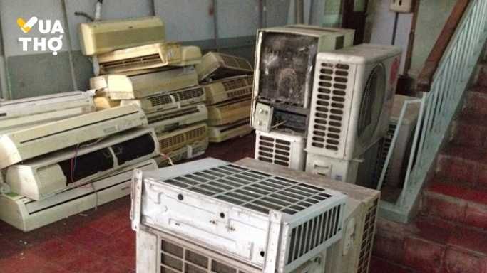 máy lạnh cũ chất đống