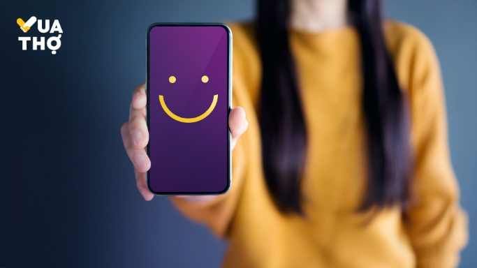 mặc áo vàng viết đánh giá tím